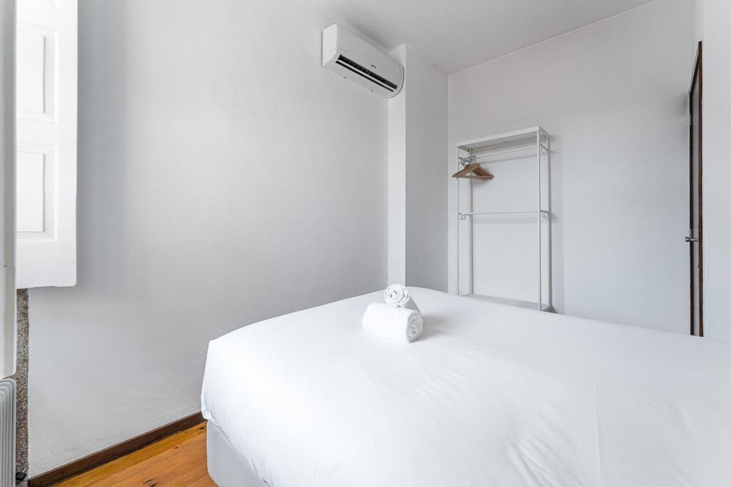 Guestready - Modern Duplex, Neo-Classical Building Porto Luaran gambar