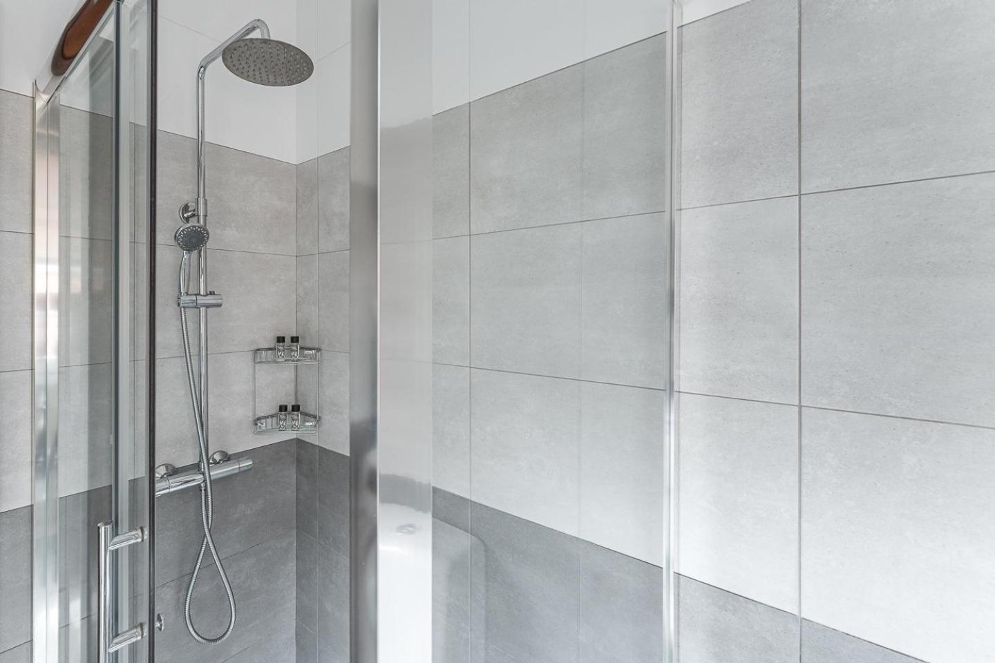 Guestready - Modern Duplex, Neo-Classical Building Porto Luaran gambar